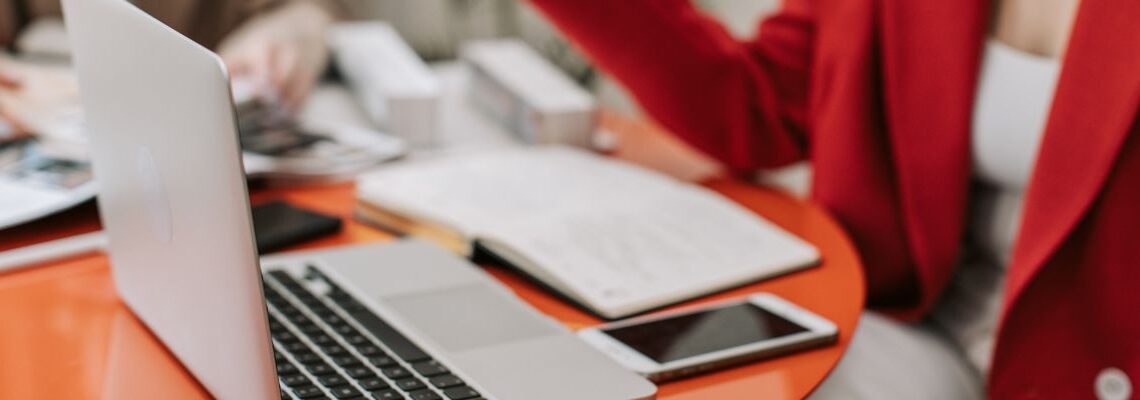 Los trabajos que conocemos actualmente seguirán transformándose hacia nuevas dinámicas en 2026 - TECH Cubixmedia